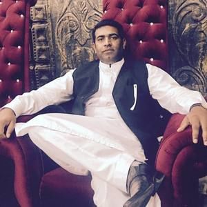 Meet your Posher, Waseem